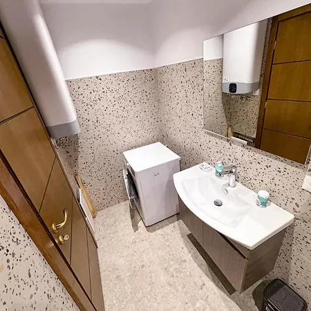 Apartment Lovely 1 Tirana